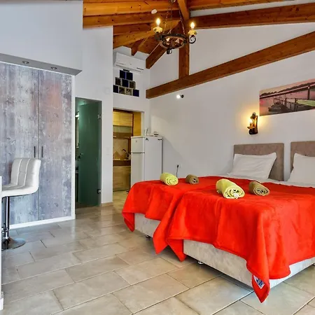 Fotini Apartment